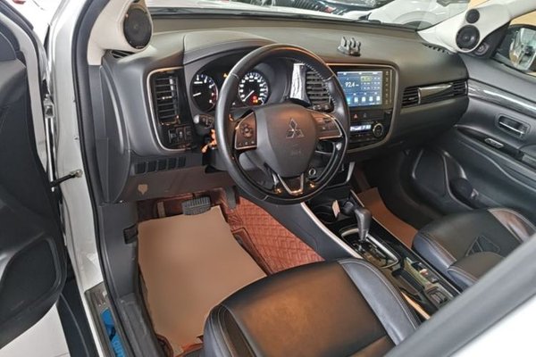 Mitsubishi Outlander 2019, 163100 км, за 8974 USD - фото 12