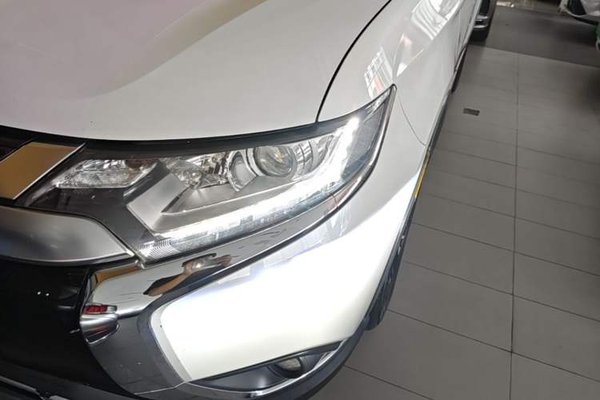 Mitsubishi Outlander 2019, 163100 км, за 8974 USD - фото 8