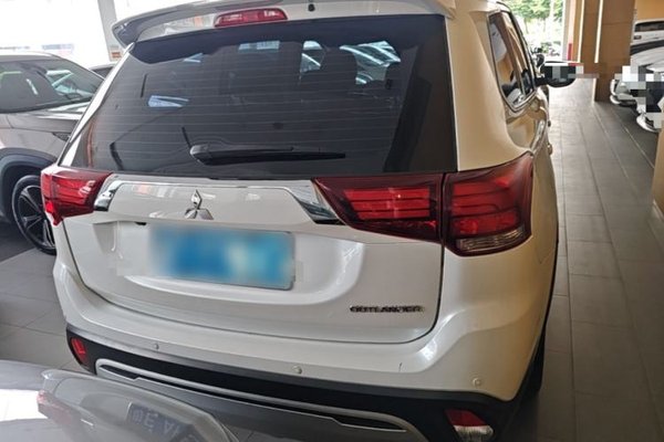 Mitsubishi Outlander 2019, 163100 км, за 8974 USD
