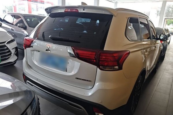 Mitsubishi Outlander 2019, 163100 км, за 8974 USD - фото 6