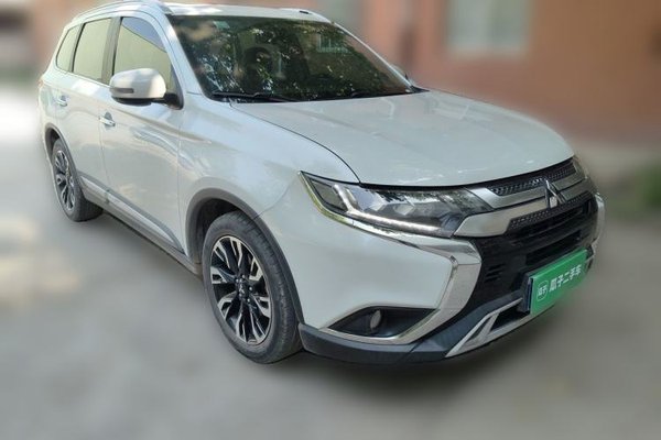 Mitsubishi Outlander 2019, 148100 км, за 10602 USD