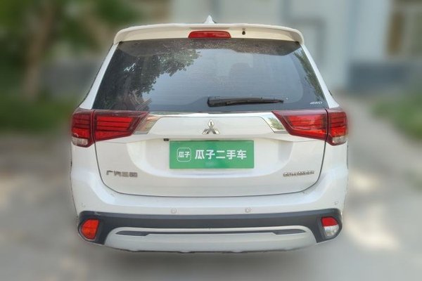 Mitsubishi Outlander 2019, 148100 км, за 10602 USD