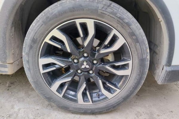Mitsubishi Outlander 2019, 148100 км, за 10602 USD - фото 8