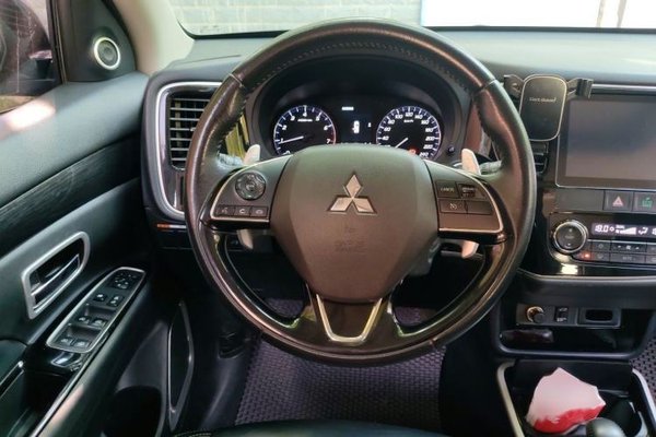 Mitsubishi Outlander 2019, 148100 км, за 10602 USD - фото 9