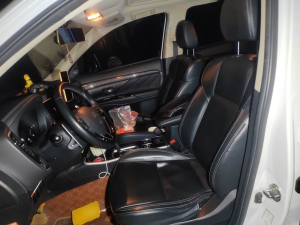 Mitsubishi Outlander 2019, 200000 км, за 12161 USD - фото 16