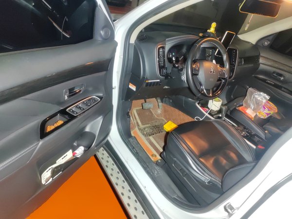 Mitsubishi Outlander 2019, 200000 км, за 12161 USD - фото 17