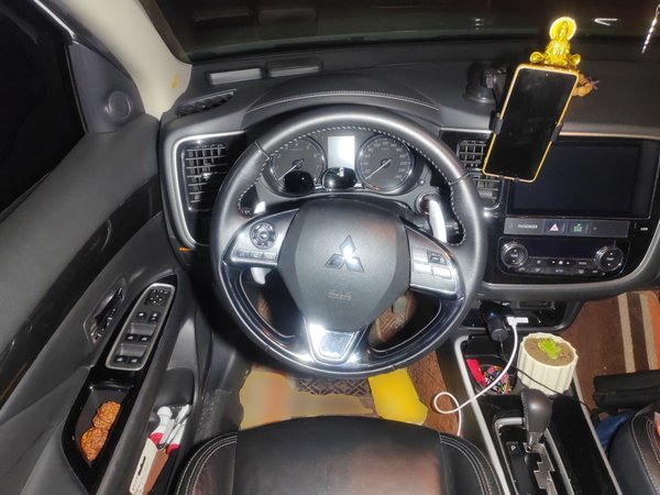 Mitsubishi Outlander 2019, 200000 км, за 12161 USD - фото 11