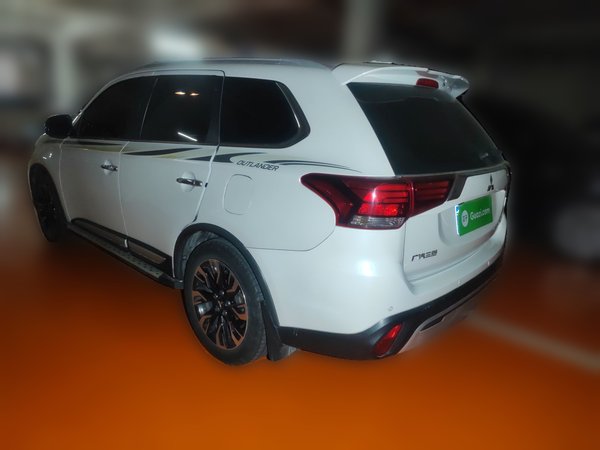 Mitsubishi Outlander 2019, 200000 км, за 12161 USD