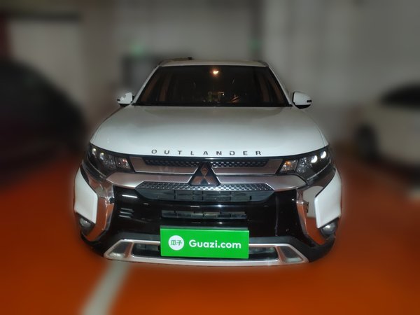 Mitsubishi Outlander 2019, 200000 км, за 12161 USD