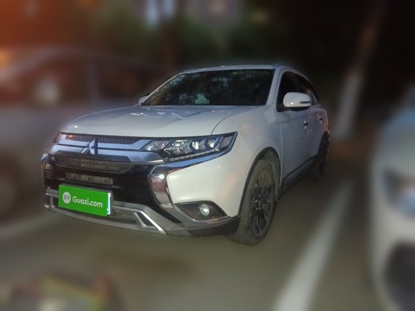 Mitsubishi Outlander · 2019 год