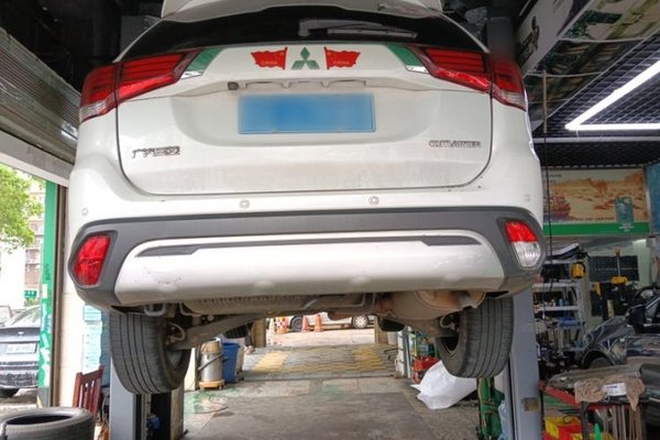 Mitsubishi Outlander 2019, 60100 км, за 10857 USD