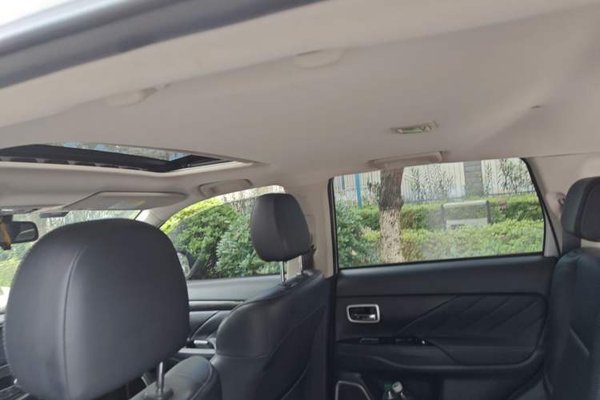 Mitsubishi Outlander 2019, 60100 км, за 10857 USD - фото 13