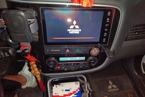 Mitsubishi Outlander 2020, 47800 км, за 9868 USD - фото 13