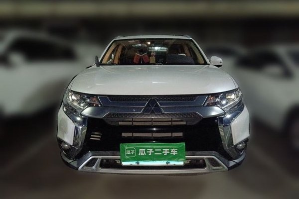 Mitsubishi Outlander 2020, 47800 км, за 9868 USD
