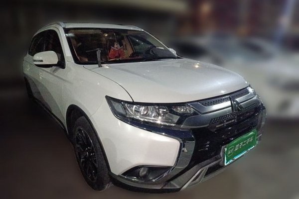 Mitsubishi Outlander 2020, 47800 км, за 9868 USD