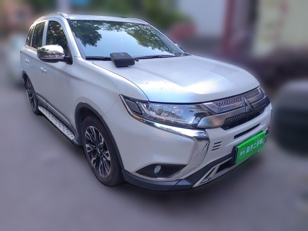 Mitsubishi Outlander 2020, 74400 км, за 9157 USD
