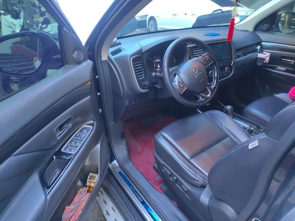 Mitsubishi Outlander 2020, 74400 км, за 9157 USD - фото 17