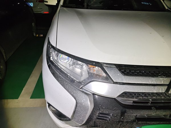 Mitsubishi Outlander 2021, 82200 км, за 12033 USD