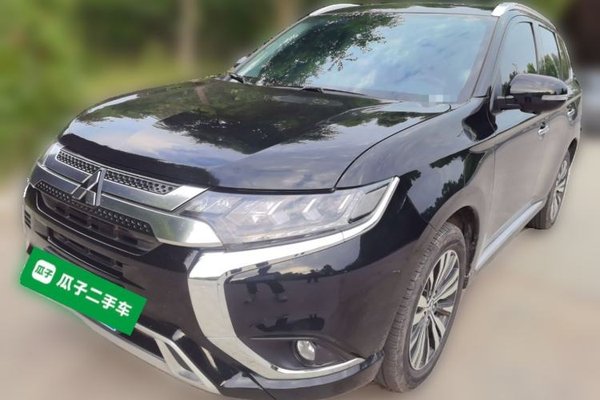 Mitsubishi Outlander · 2021 год