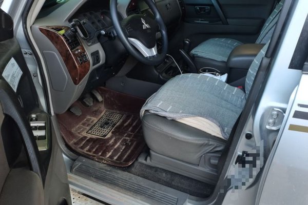 Mitsubishi Pajero 2011, 83000 км, за 8501 USD - фото 16