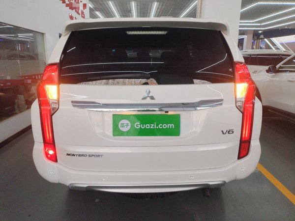 Mitsubishi Pajero 2018, 76700 км, за 17454 USD - фото 21