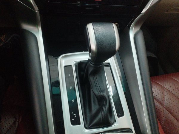 Mitsubishi Pajero 2018, 76700 км, за 17454 USD