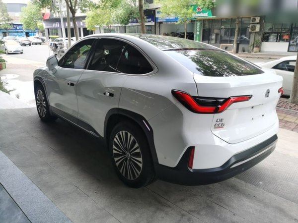 Nio EC6 2020, 73600 км, за 16210 USD