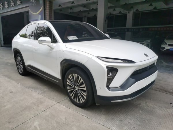 Nio EC6 2020, 73600 км, за 16210 USD