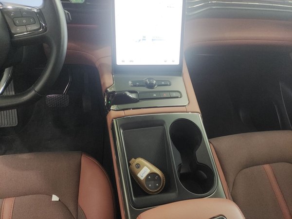 Nio EC6 2022, 69900 км, за 24491 USD - фото 17