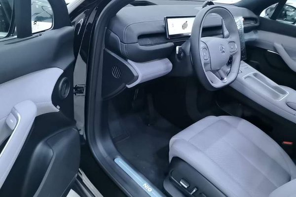 Nio EC6 2023, 34700 км, за 31260 USD - фото 18