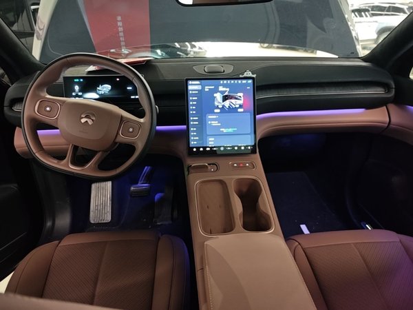Nio EC6 2023, 17400 км, за 35261 USD - фото 13