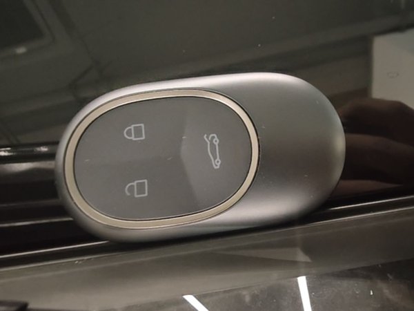 Nio EC6 2023, 17400 км, за 35261 USD - фото 12