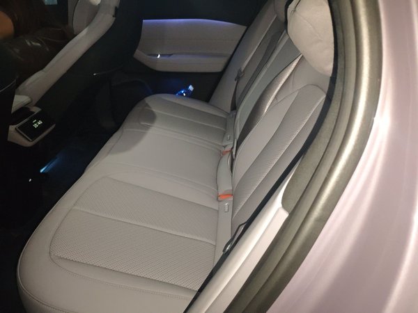 Nio EC6 2023, 2500 км, за 36838 USD - фото 20