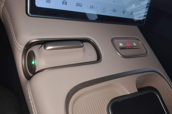 Nio EC6 2023, 61600 км, за 31242 USD - фото 16