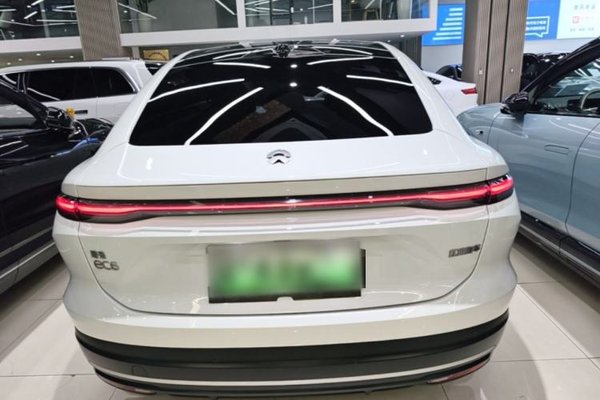 Nio EC6 2023, 35700 км, за 30829 USD