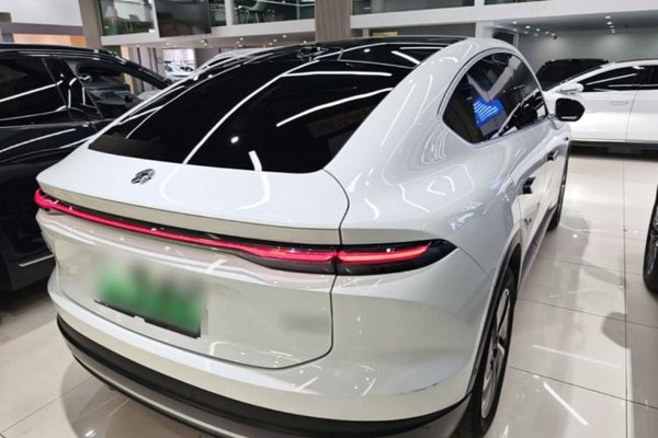 Nio EC6 2023, 35700 км, за 30829 USD