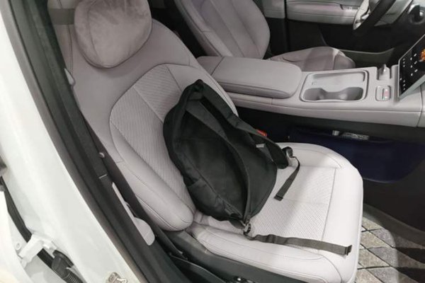 Nio EC6 2023, 35700 км, за 30829 USD - фото 19
