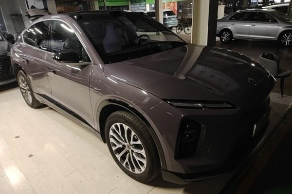 Nio EC6 2025, 16400 км, за 39879 USD