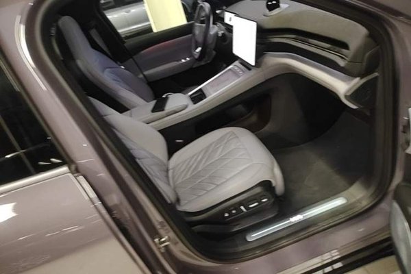 Nio EC6 2025, 16400 км, за 39879 USD - фото 28