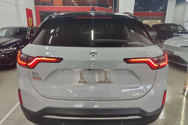 Nio ES6 2020, 56900 км, за 17432 USD