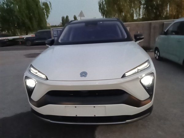 Nio ES6 2020, 43500 км, за 16828 USD