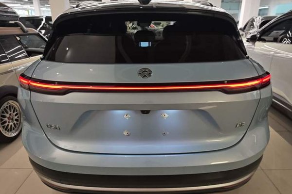 Nio ES6 2024, 31600 км, за 26557 USD