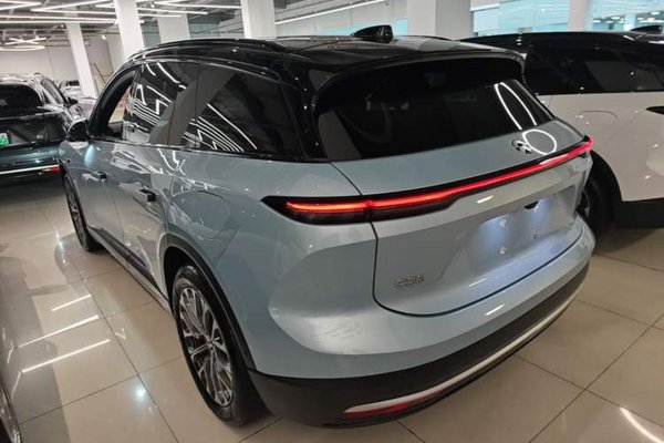 Nio ES6 2024, 31600 км, за 26557 USD