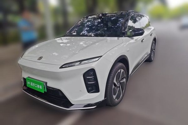 Nio ES6 · 2025 год
