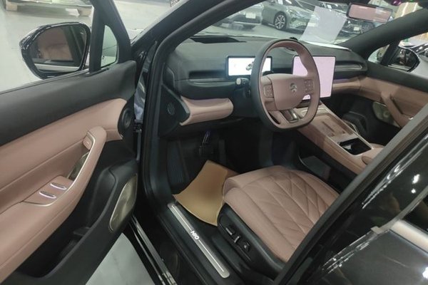 Nio EC6 2025, 21400 км, за 39646 USD - фото 6