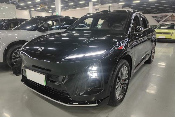 Nio EC6 · 2025 год