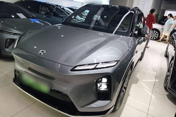 Nio ES6 · 2025 год