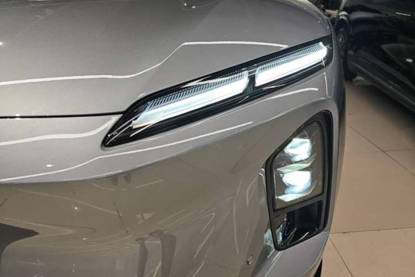 Nio ES6 2025, 12700 км, за 39662 USD - фото 9