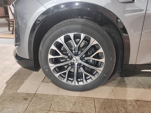 Nio ES6 2025, 18000 км, за 38949 USD - фото 8