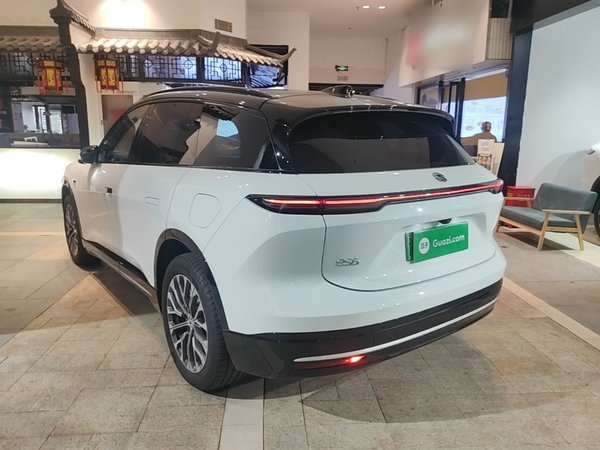 Nio ES6 2025, 10100 км, за 38655 USD